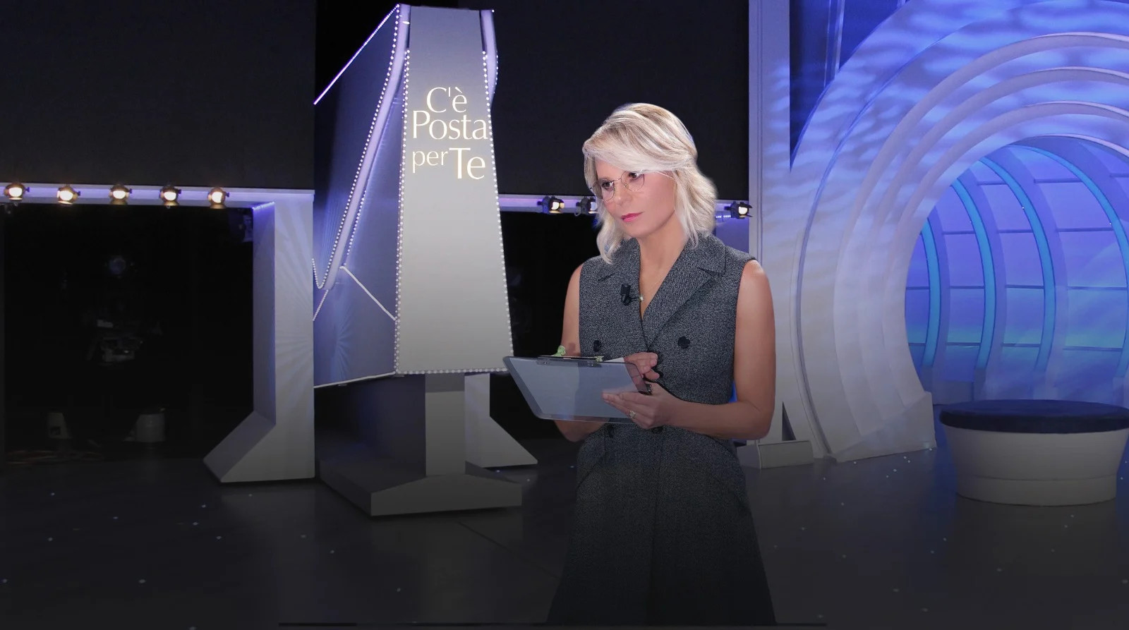 Maria De Filippi Amici Uomini E Donne C E Posta Per Te